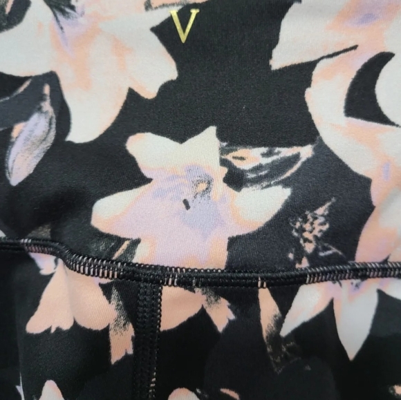 Victoria's Secret Floral Leggings with Side Pockets Small - Picture 3 of 5
